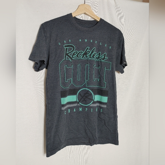 Young & Reckless Cult Champions Graphic Tee Gray Green Unisex Small S - Picture 4 of 5